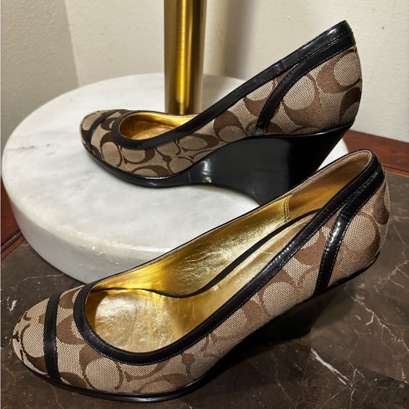 Coach Brown and Black Classic Heels - Picture 2 of 5